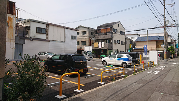 天下茶屋東駐車場